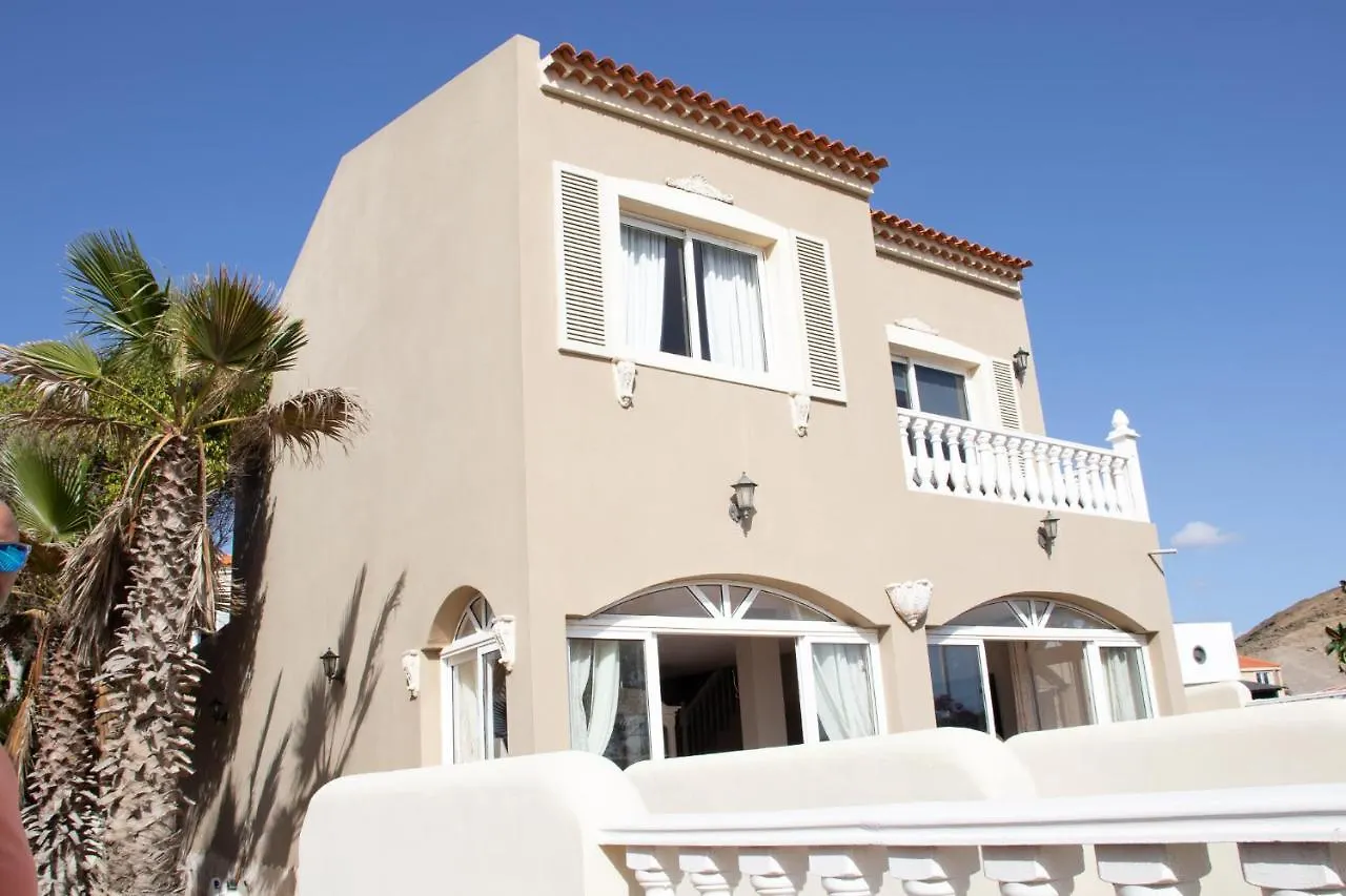Amazing View El Medano Villa In With Jacuzzi Spain