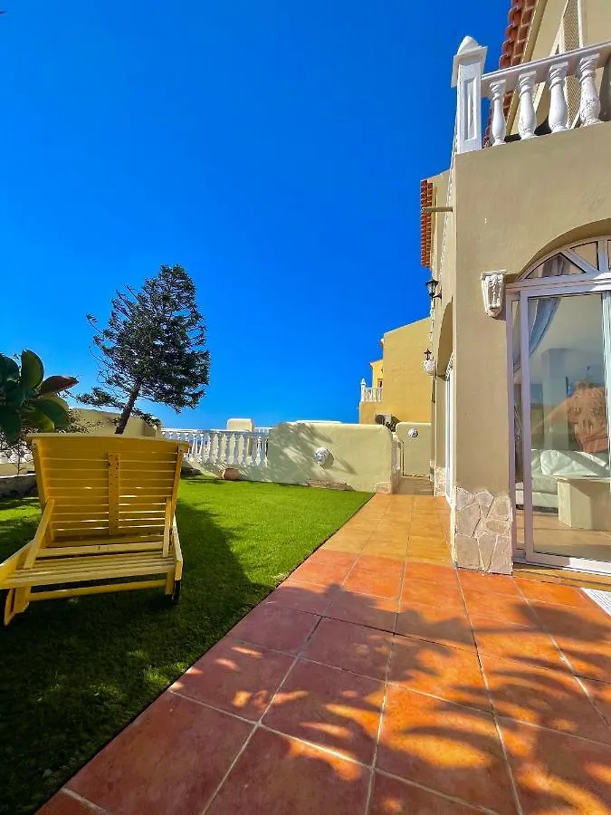 Amazing View El Medano Villa In With Jacuzzi